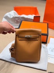 Hermes Kelly Ado backpack, made of cowhide leather.