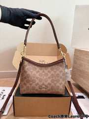 Coach bag | The mini hobo bag is just too adorable!