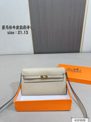 Leather Hermès Kelly handbag with box