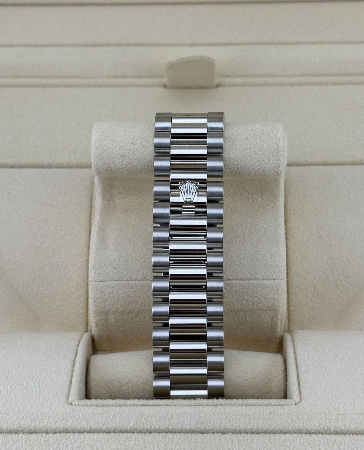 Rolex Day-Date 228396TBR Platinum Diamond Bezel Diamond-Paved Sapphire Dial (2024)