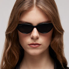 Cat-eye frame sunglasses - black