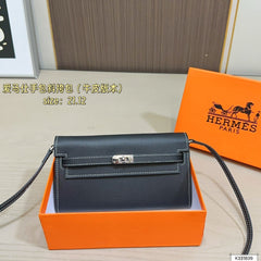Leather Hermès Kelly handbag with box