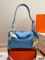 Hermès Lindy 26 Macaron Blue Handbag