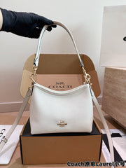Coach bag |  The mini hobo bag is just too adorable!