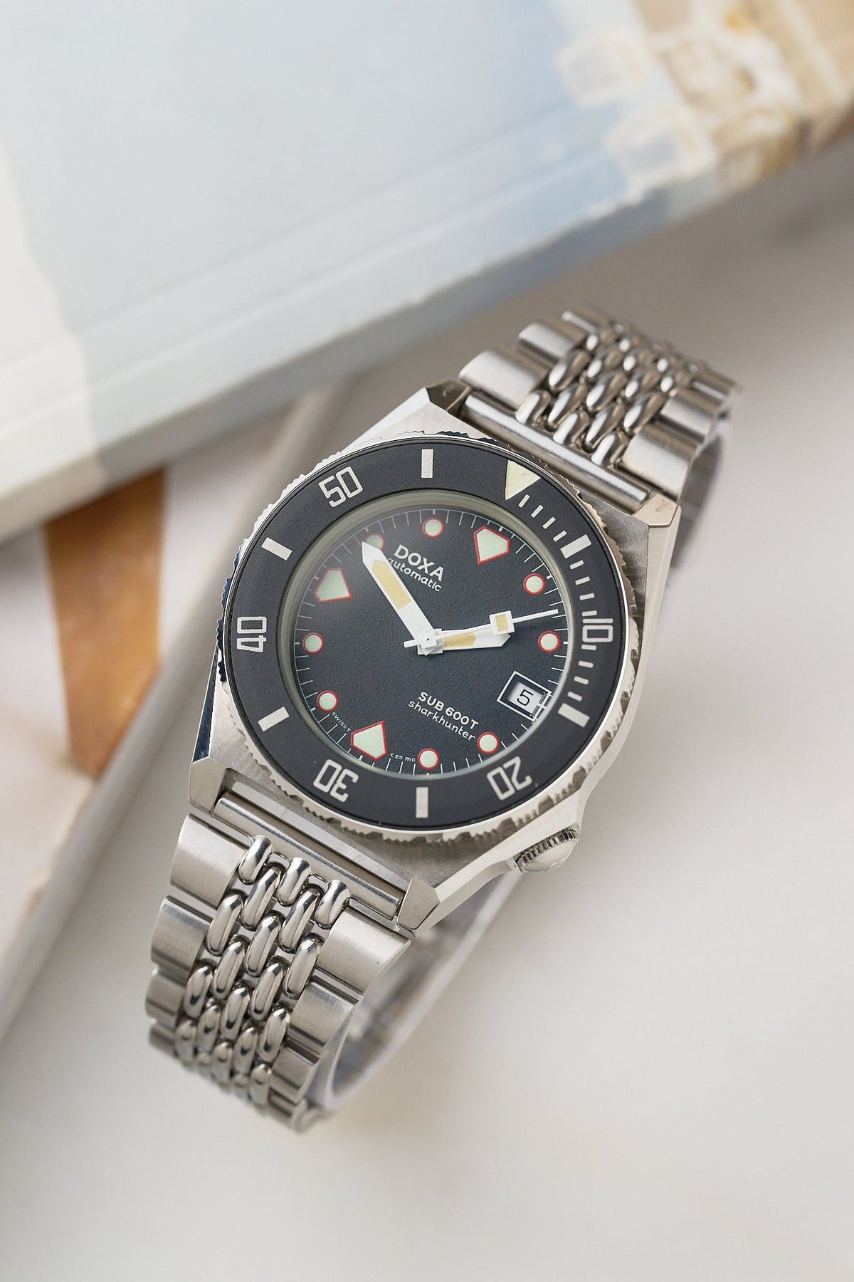 DOXA SUB 600T 'SHARKHUNTER' NOS FULL SET
