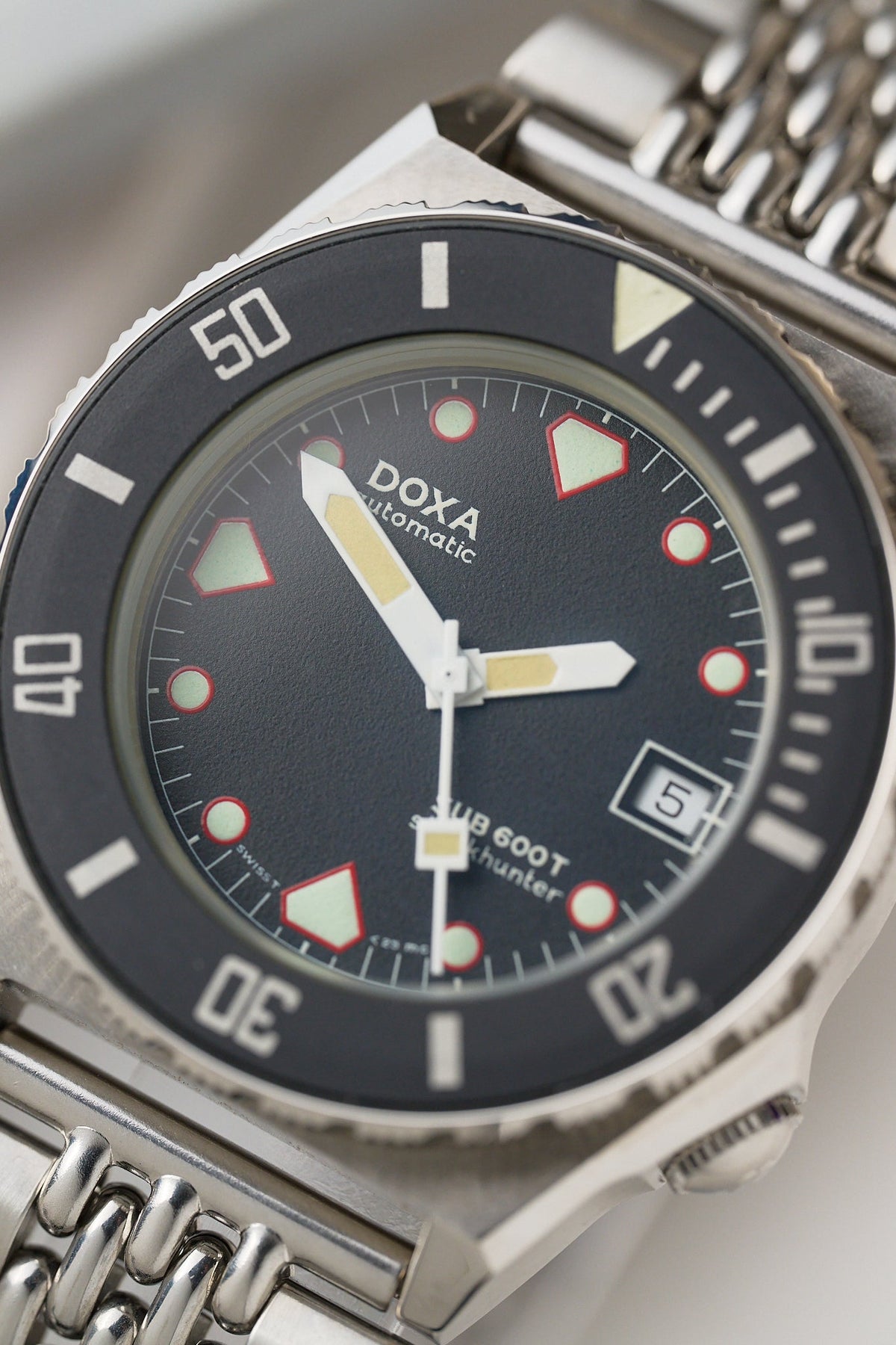 DOXA SUB 600T 'SHARKHUNTER' NOS FULL SET