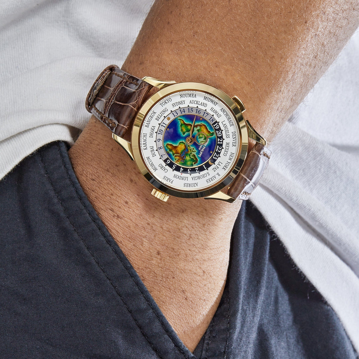 Patek Philippe Complications 5231J-001 World Time Yellow Gold (2019)